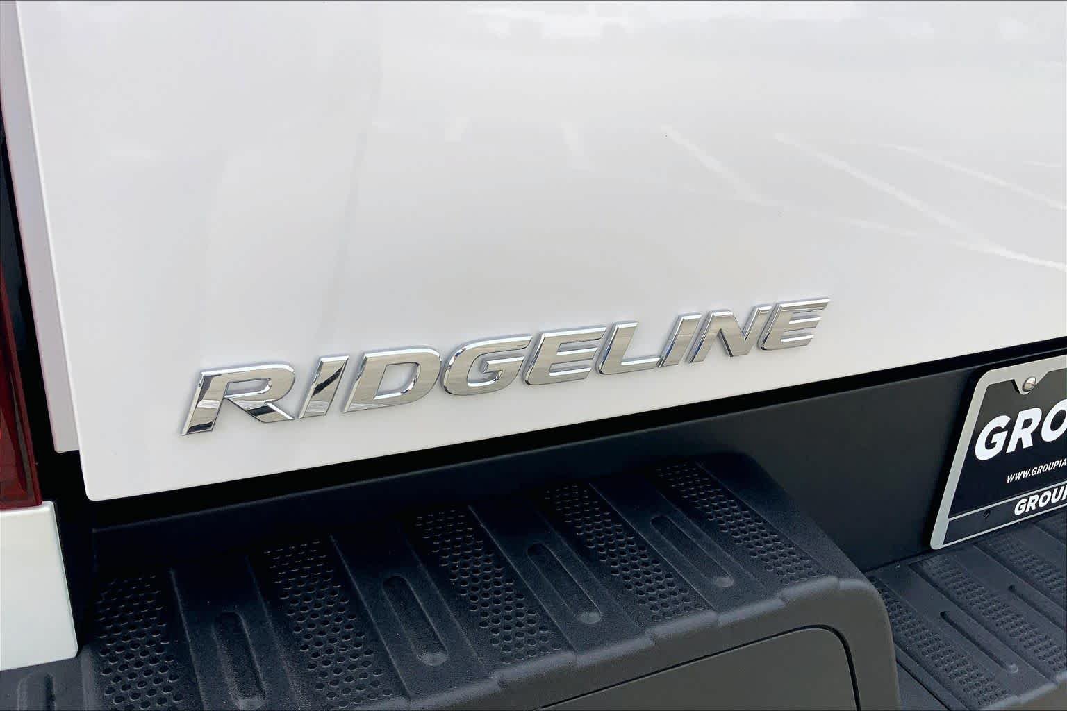 Used 2023 Platinum White Pearl Honda Black Edition image 30