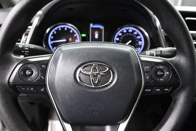 Used 2019 Silver Toyota LE image 18