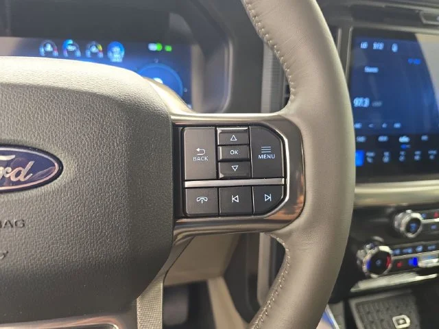New 2026 Star White Metallic Tri-Coat Ford Platinum® image 42