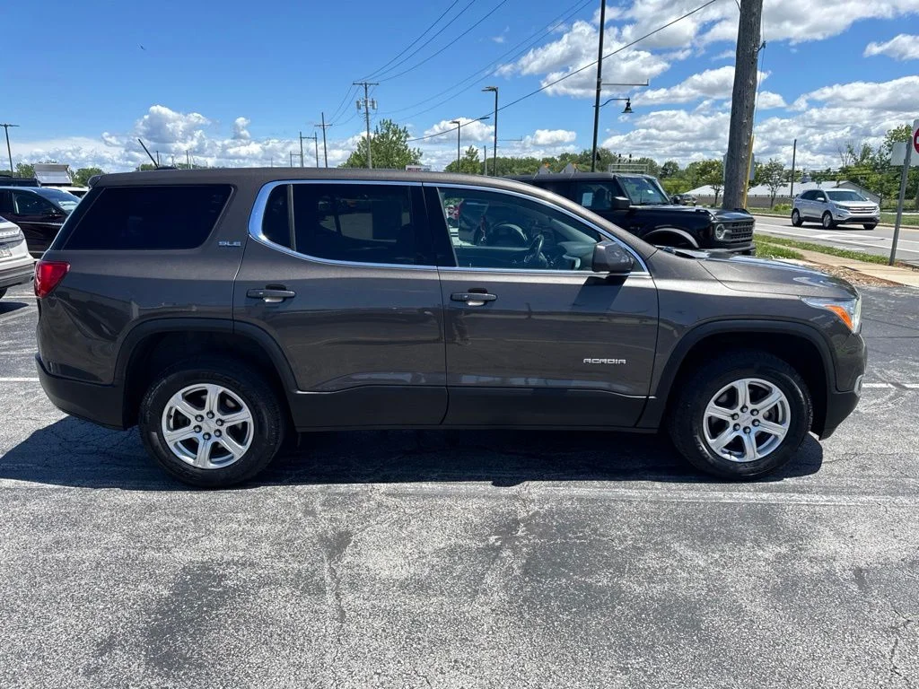 Used 2019 Gray GMC SLE-1 image 2