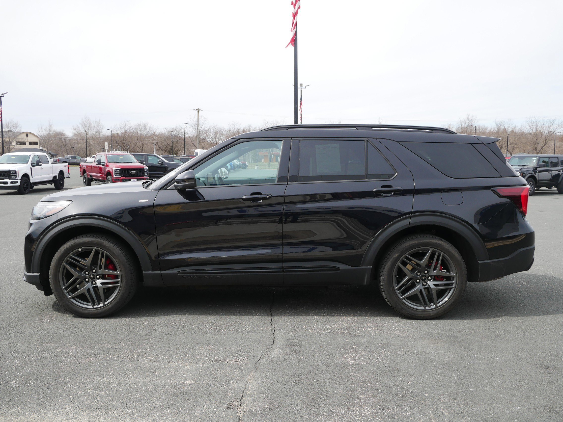 View vehicle photo 5