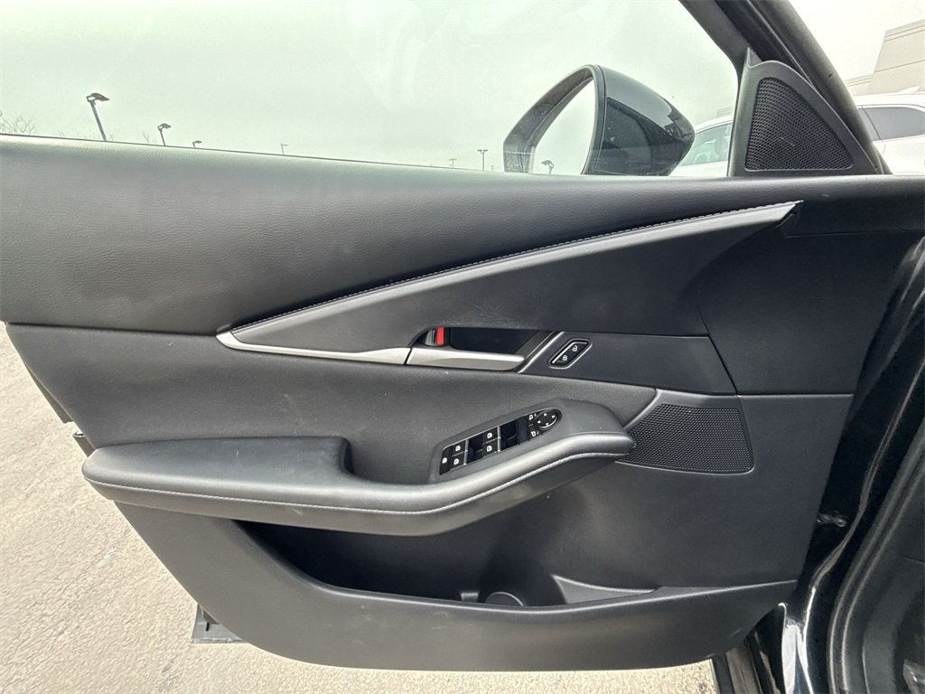 2023 MAZDA CX-30 - Image 12