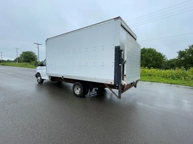 Used 2012 Summit White Chevrolet 2WT image 3