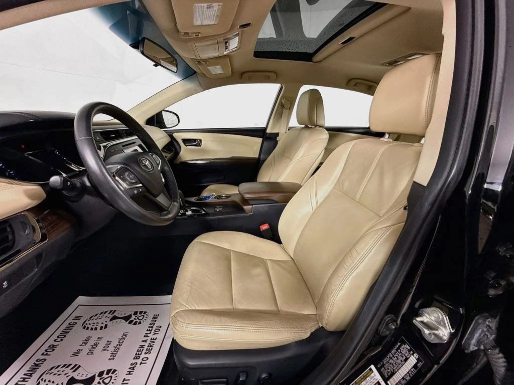 Used 2013 Attitude Black Metallic Toyota XLE image 19