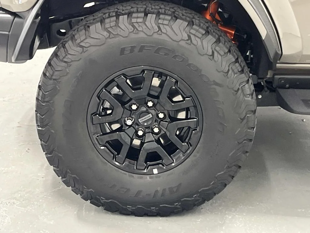 Used 2025 Marsh Gray Ford Raptor 4X4 3.0 TWIN TURBO 1 OWNER image 9