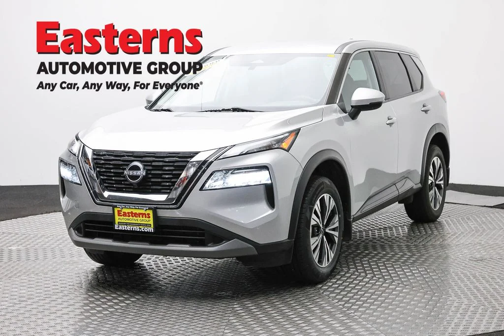 Used 2023 Silver Nissan SV image 85