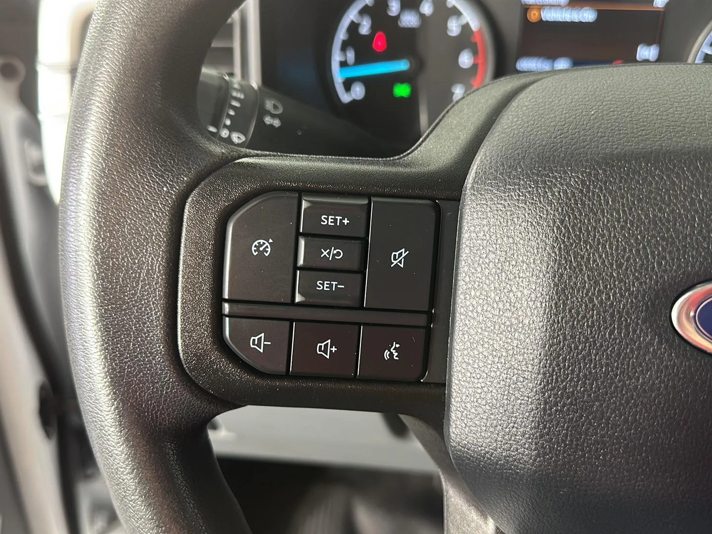 Used 2023 Oxford White Ford XL image 19