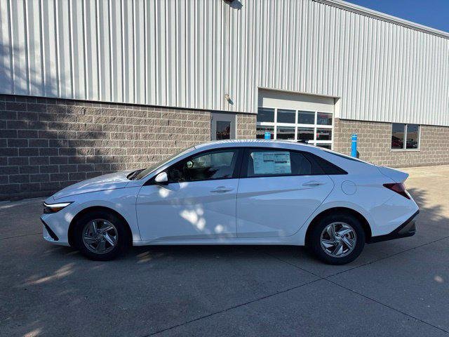 New 2026 Serenity White Hyundai SE image 39