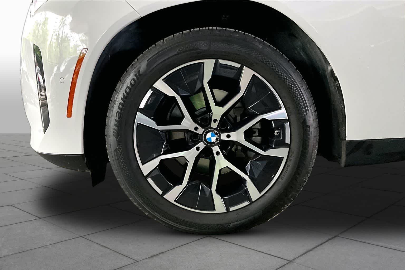 Used 2025 Alpine White BMW 30 xDrive image 10