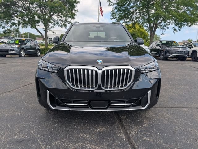 Certified Used 2024 Black Sapphire Metallic BMW xDrive40i image 9