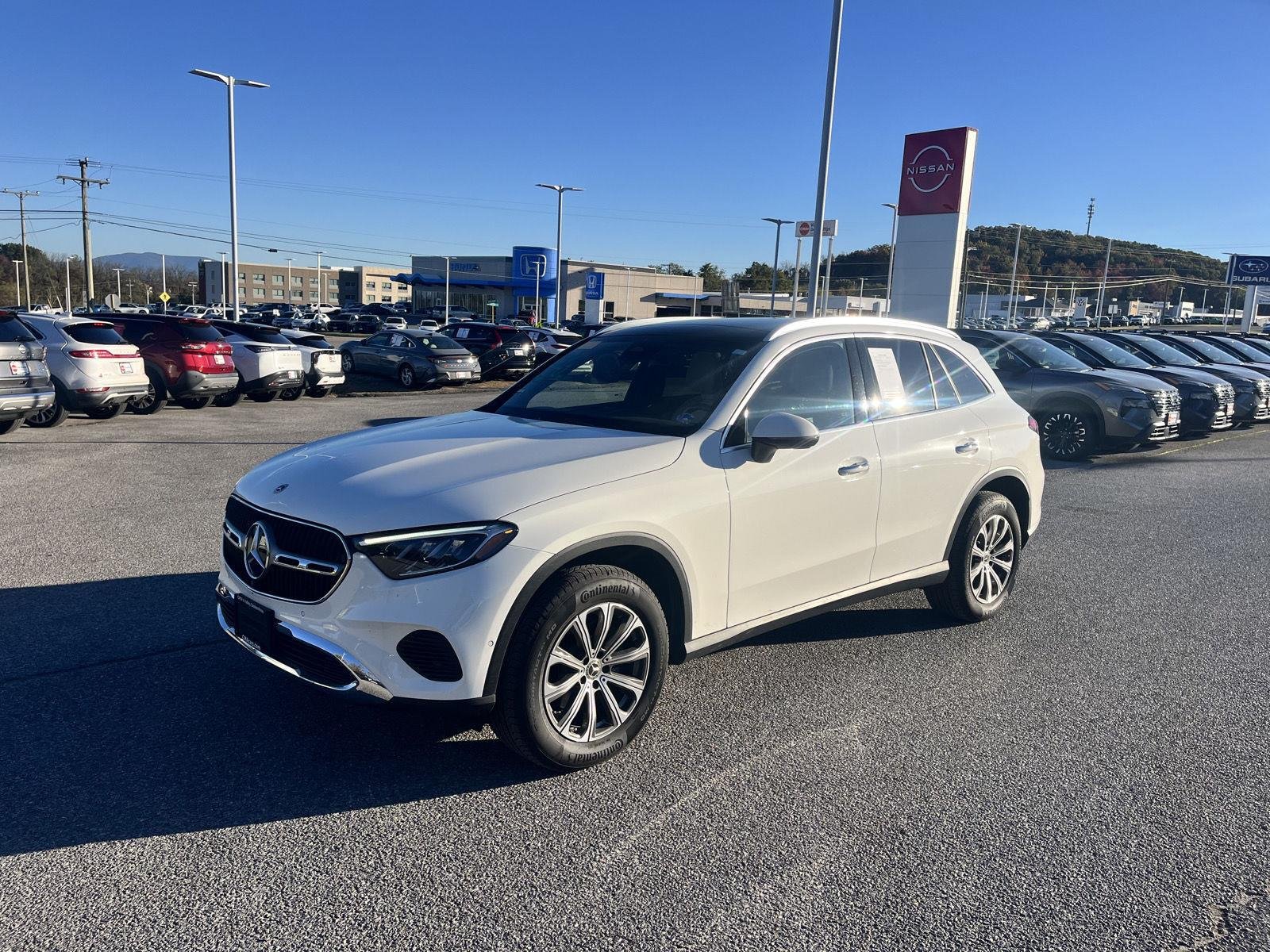 Used 2026 Polar White Mercedes GLC 300 image 3