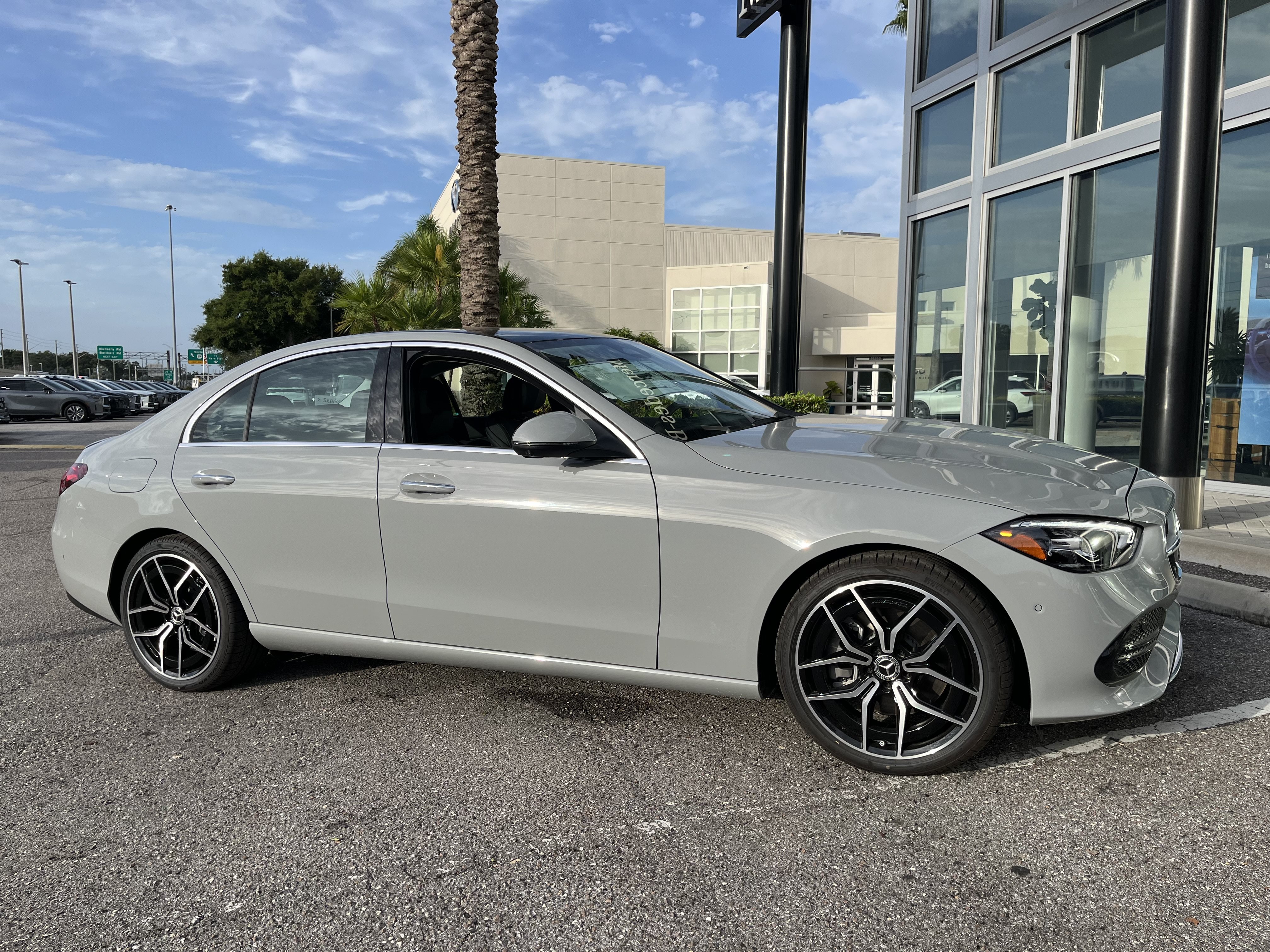 New 2026 MANUFAKTUR Alpine Grey Mercedes-Benz C 300 image 9