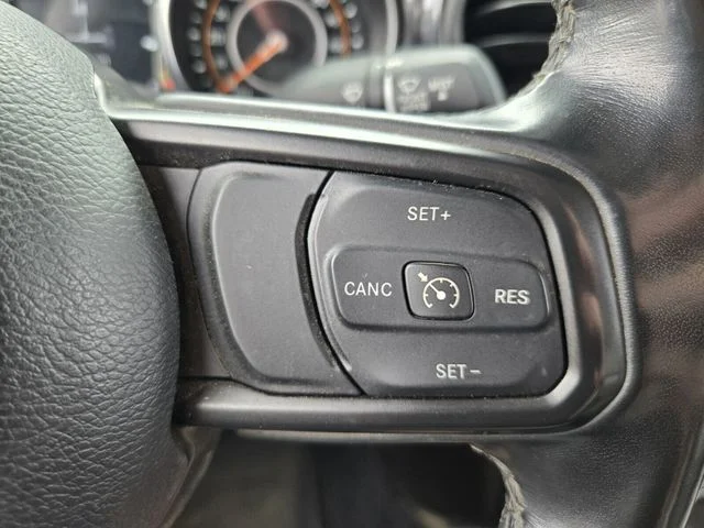 Used 2022 Gray Jeep Sport image 31