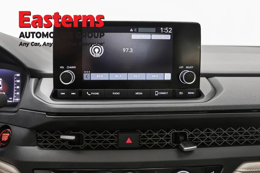 Used 2025 Red Honda SE image 12