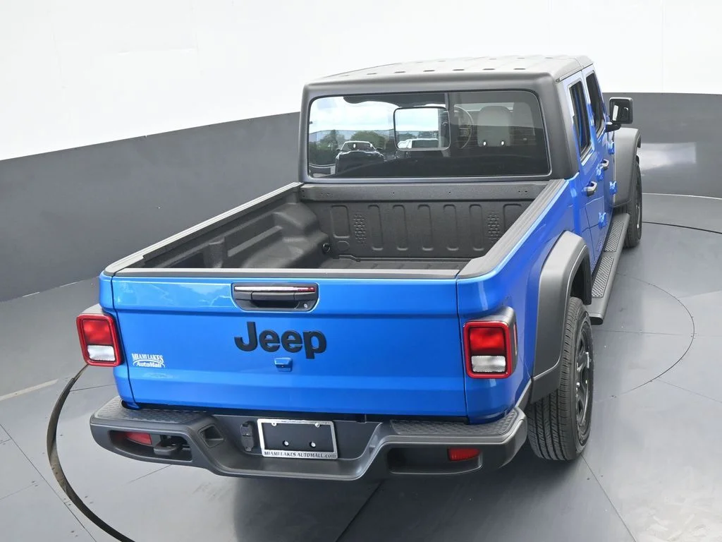 New 2026 Hydro Blue Pearl-Coat Exterior Paint Jeep Sport image 45