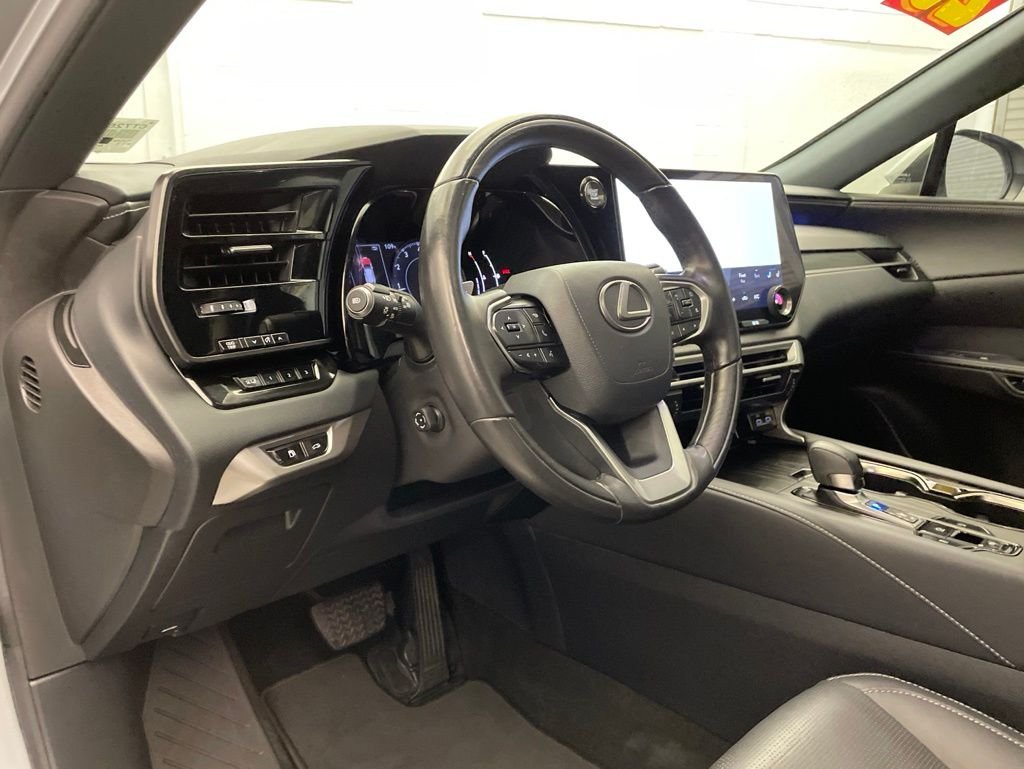 Used 2023 Silver Lexus 350h Premium Plus image 11