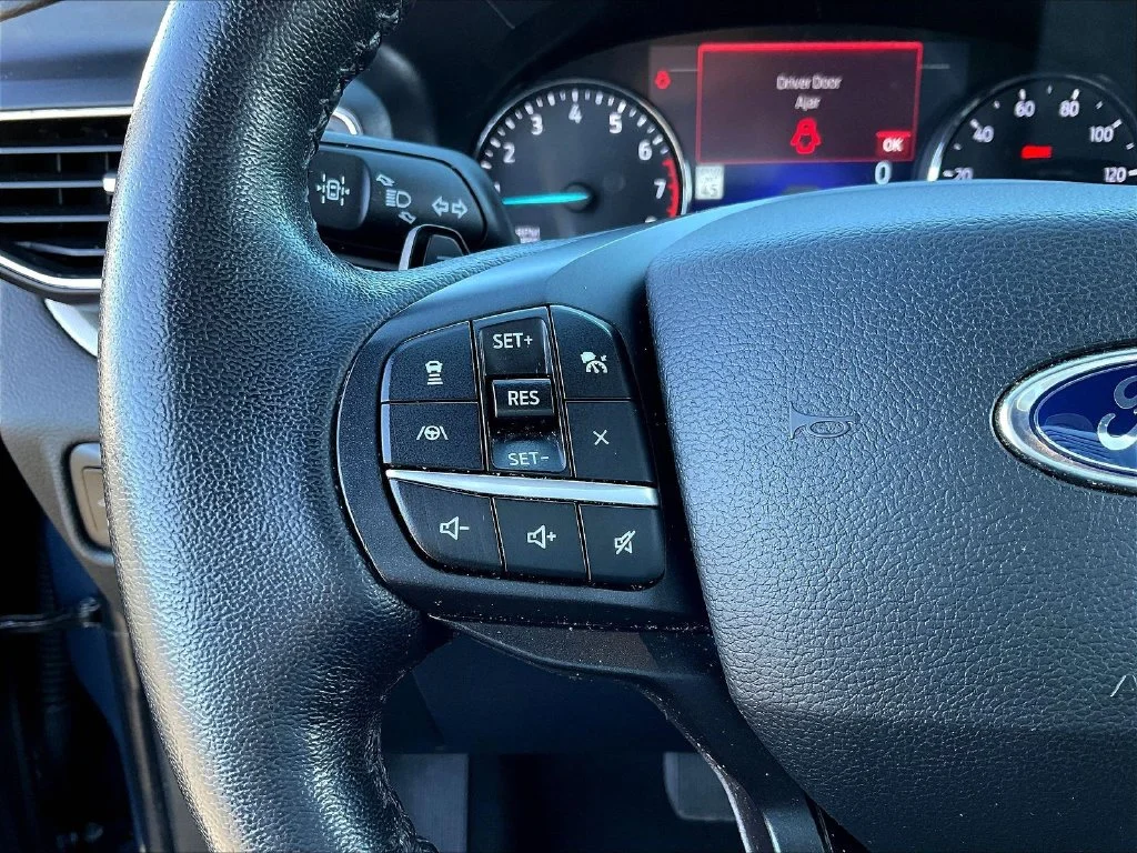 Used 2020 Blue Ford XLT image 11