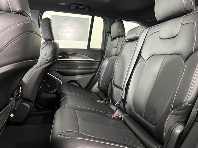 New 2027 High-Gloss Black Paint Jeep Limited Reserve image 7