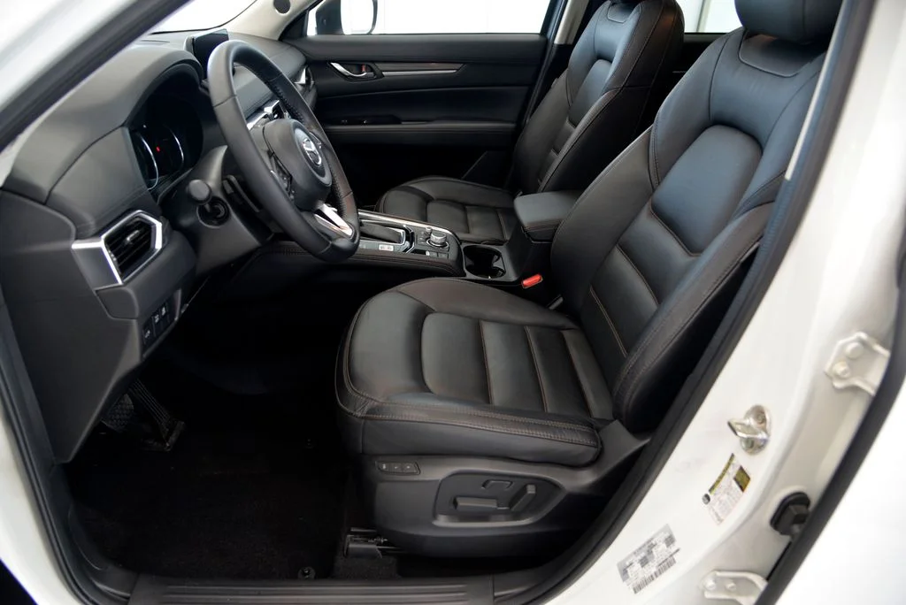 Used 2020 White Mazda Grand Touring image 15