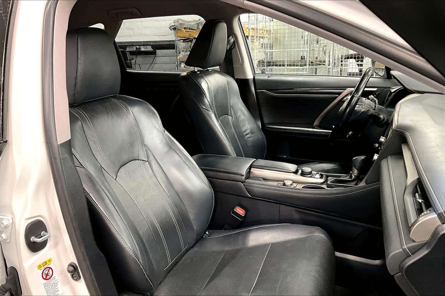 Used 2018 Eminent White Pearl Lexus  image 9