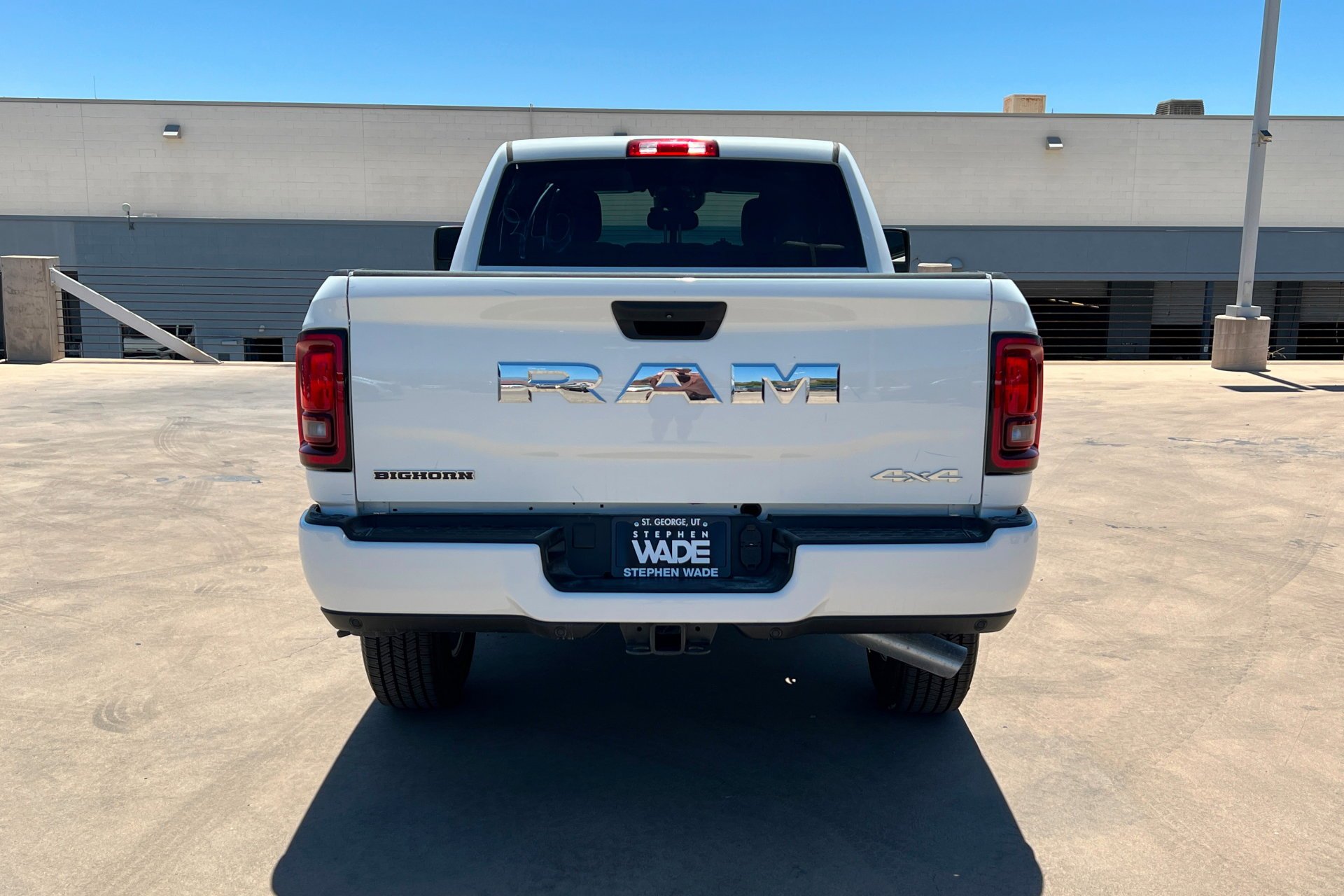 New 2026 Bright White Clear-Coat Exterior Paint RAM Big Horn image 5