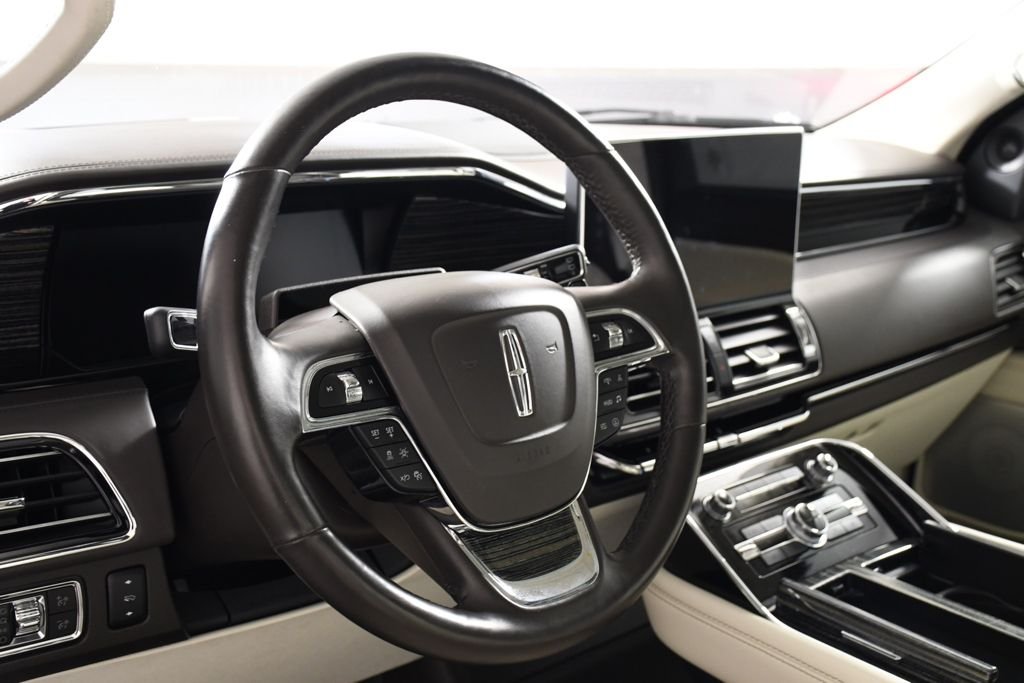 Used 2022 Chroma Caviar Dark Gray Metallic Clearcoat Lincoln Black Label image 13