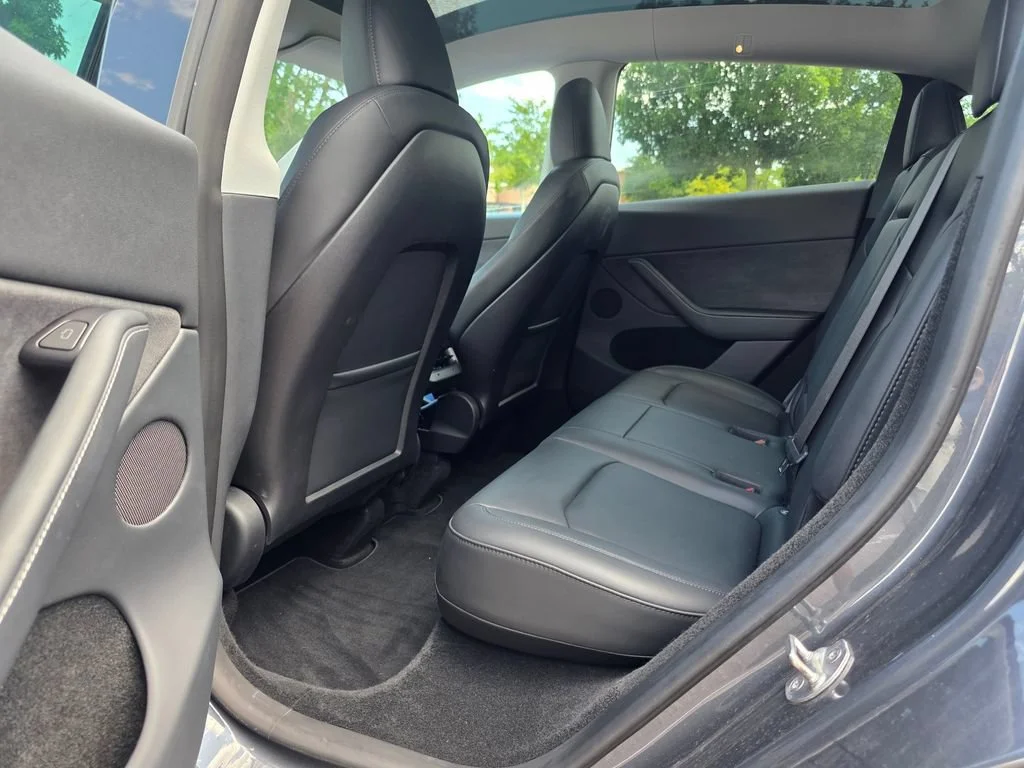 Used 2023  Tesla Long Range image 29