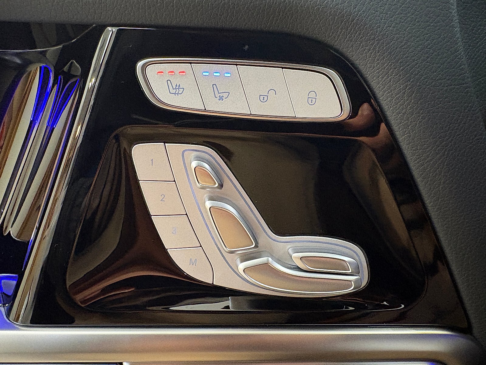 New 2027 Polar White Mercedes-Benz AMG® G 63 image 11