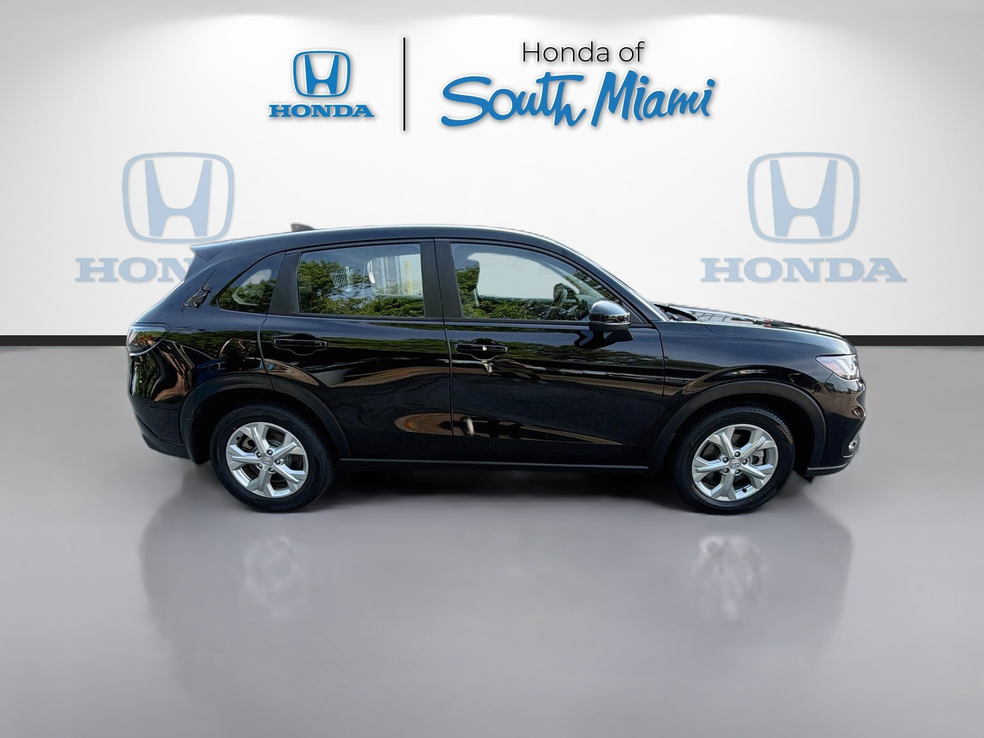 Certified Used 2023 Crystal Black Pearl Honda 2WD LX image 8