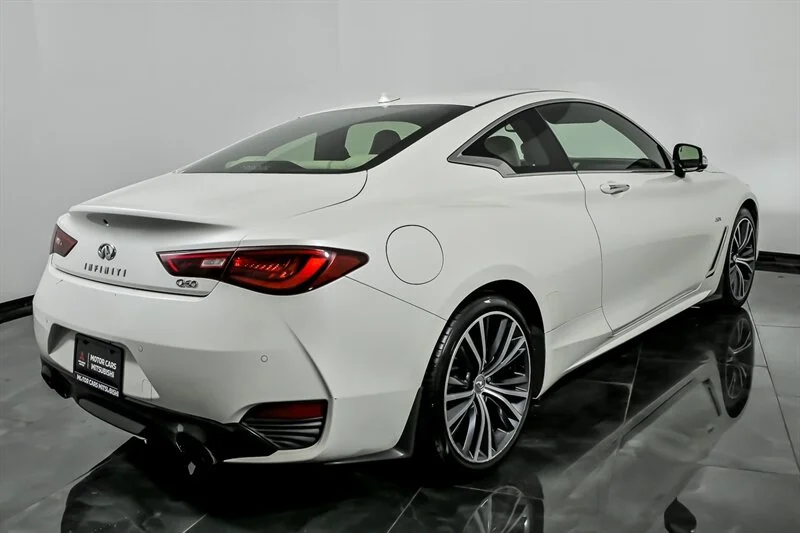 Used 2018 Pure White INFINITI 2.0T Luxe image 10
