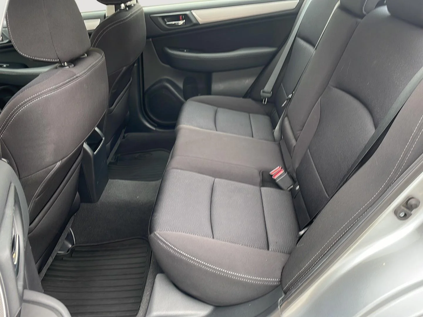 Used 2015 Ice Silver Metallic Subaru 2.5i Premium image 19