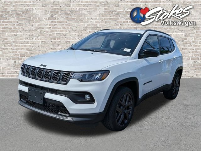 Used 2026 White Jeep Latitude image 8