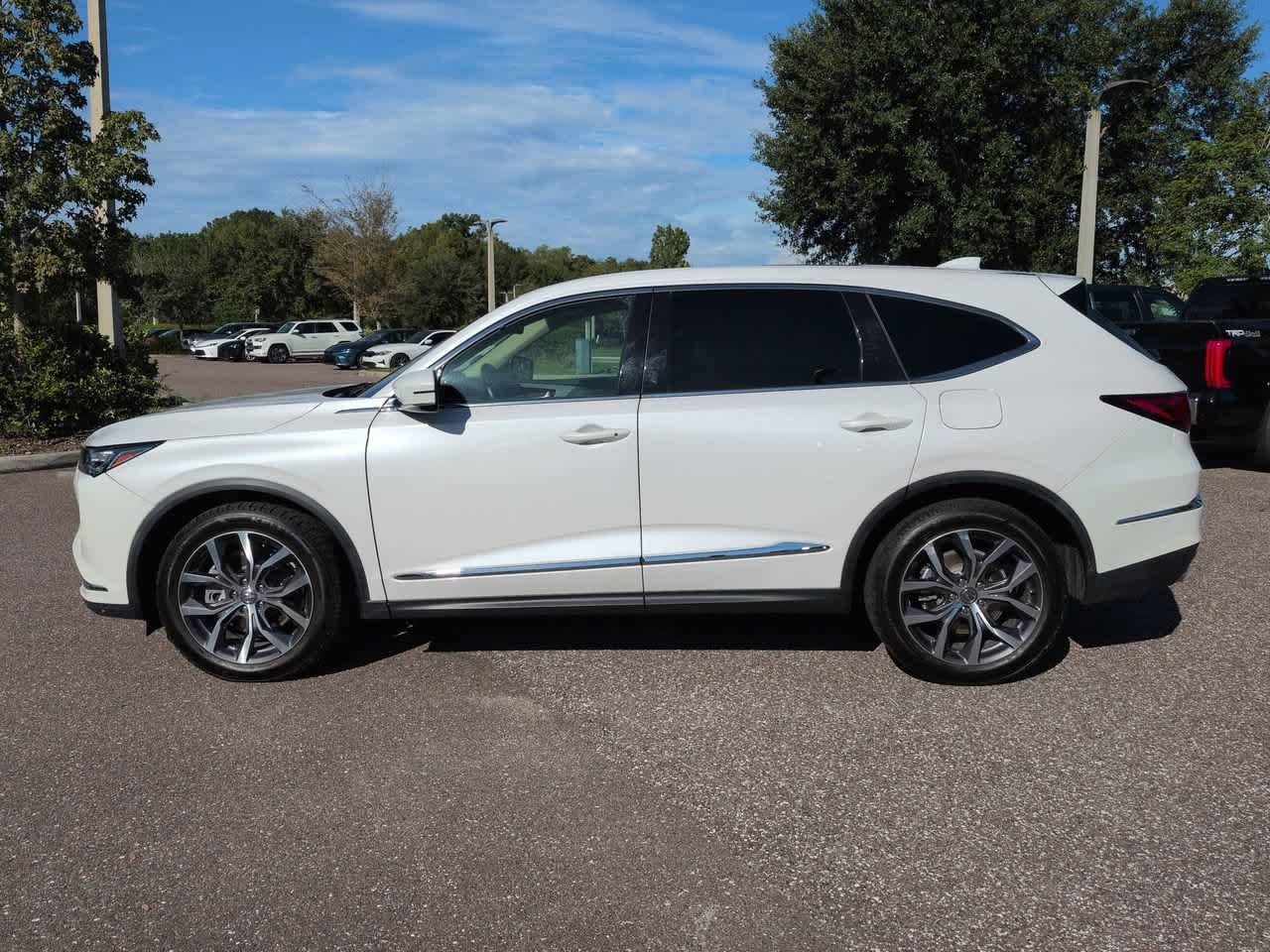 Used 2023 Platinum White Pearl Acura w/Technology Package image 3