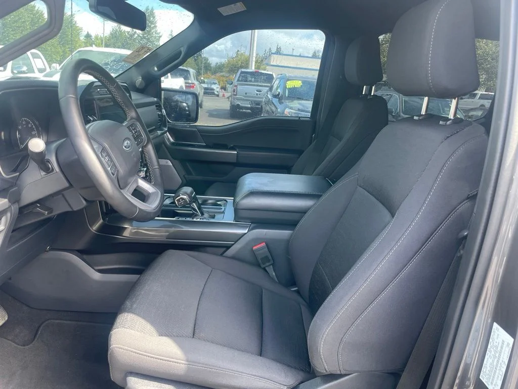 Used 2023 Gray Metallic Ford XLT image 7