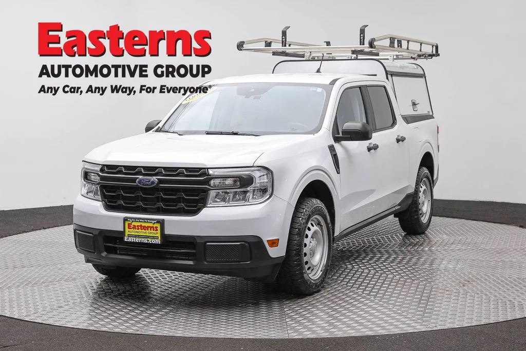 Used 2022 White Ford XL image 1