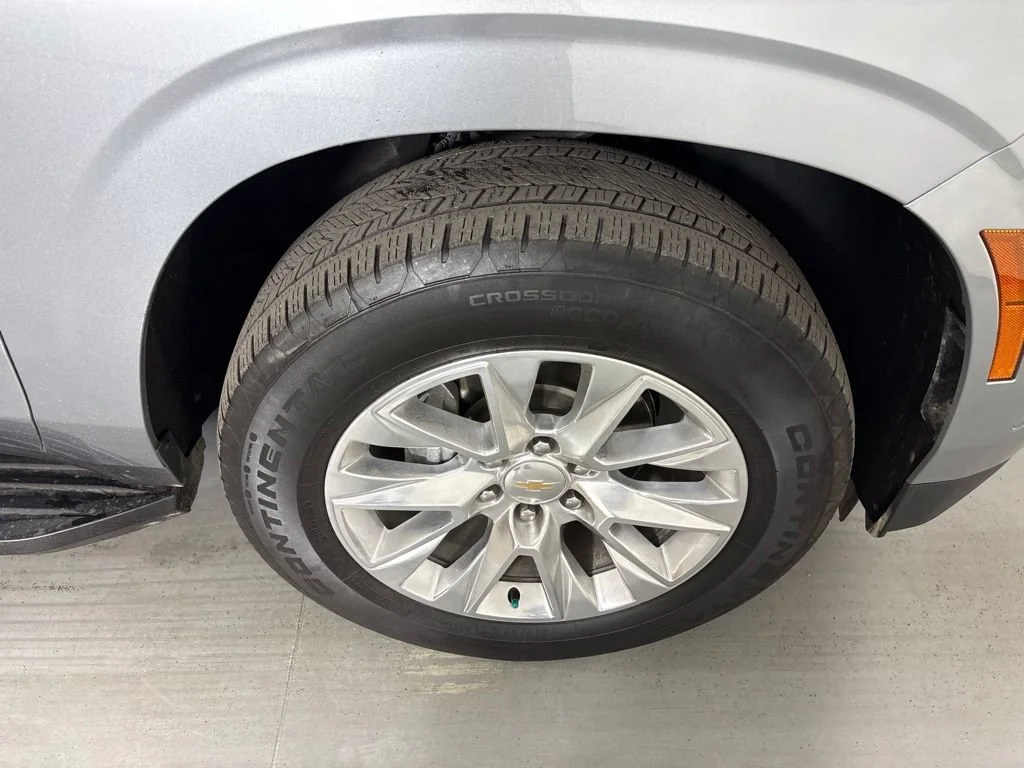 Certified Used 2025 Sterling Gray Metallic Chevrolet Premier image 13
