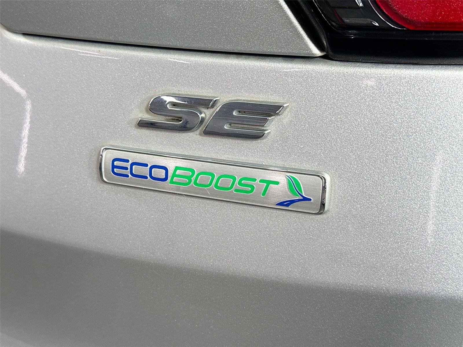 Used 2018 Ingot Silver Ford SE image 14