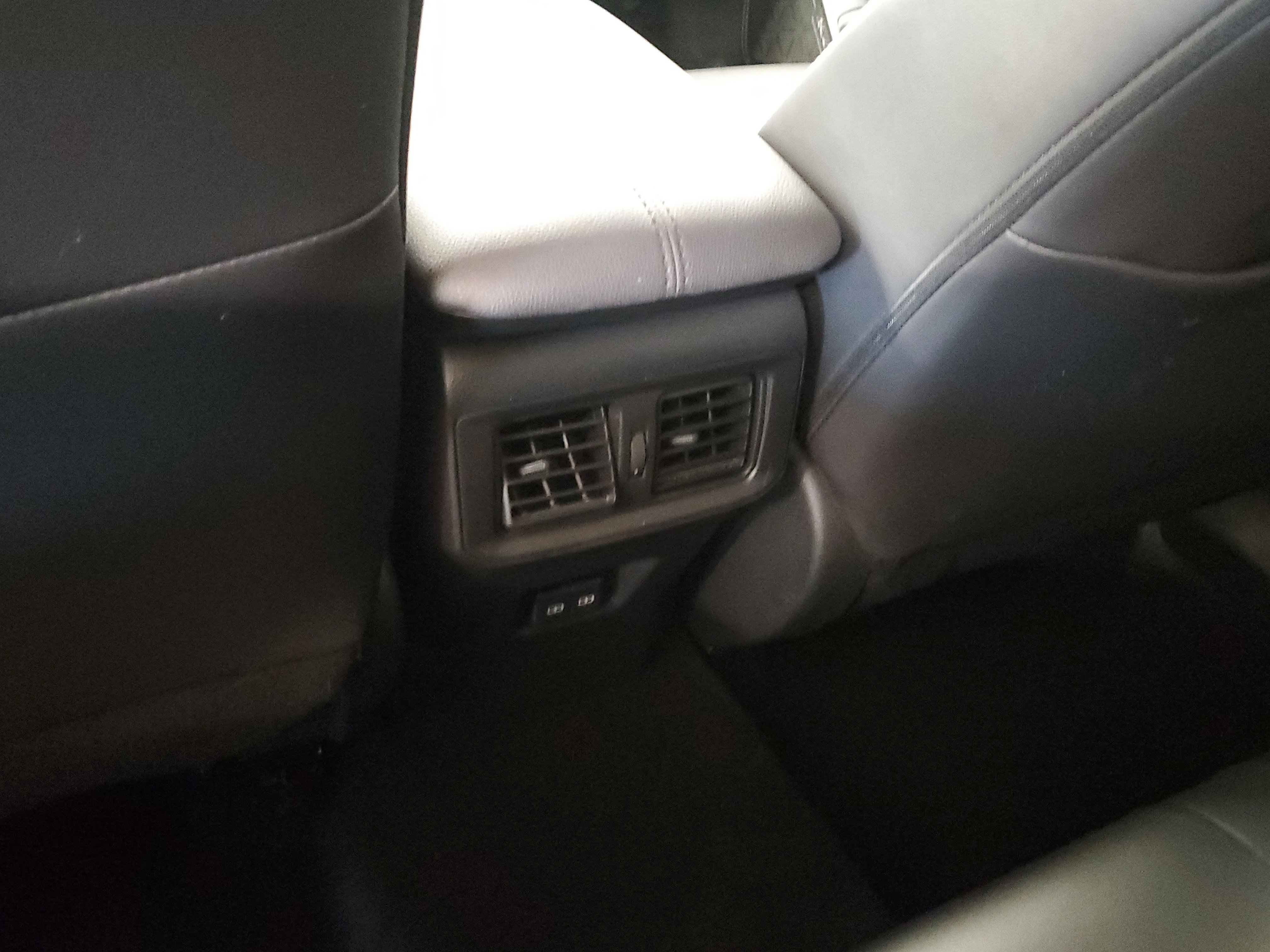 Used 2025 Pearl Toyota XLE Premium image 14