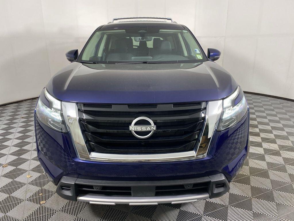 Used 2025 Deep Ocean Blue Nissan SL image 8