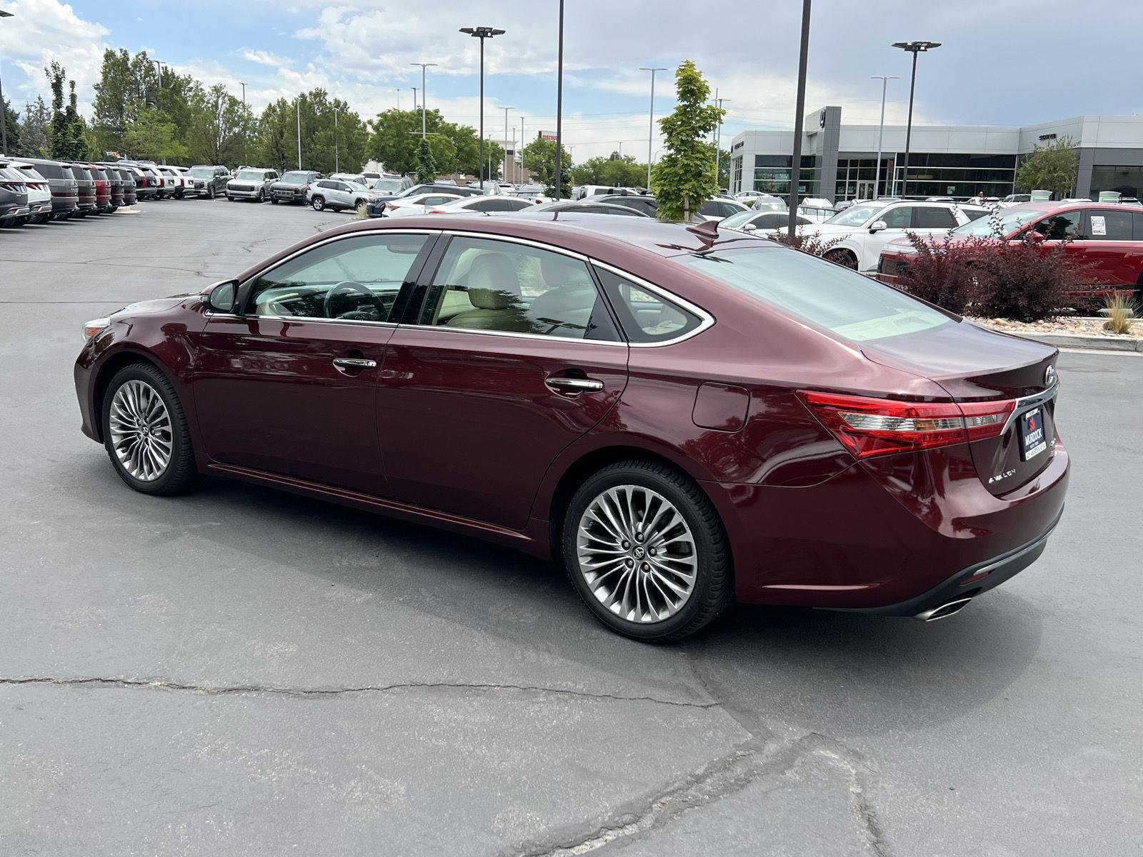 Used 2016 Ooh La La Rouge Mica Toyota Limited image 11