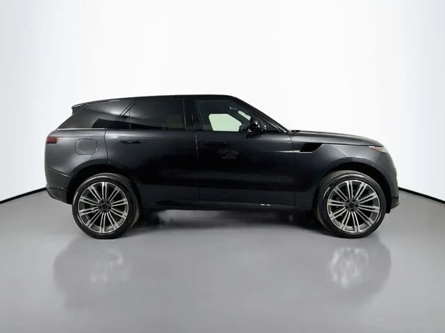 New 2026 Carpathian Gray Premium Metallic Land Rover Dynamic SE image 3