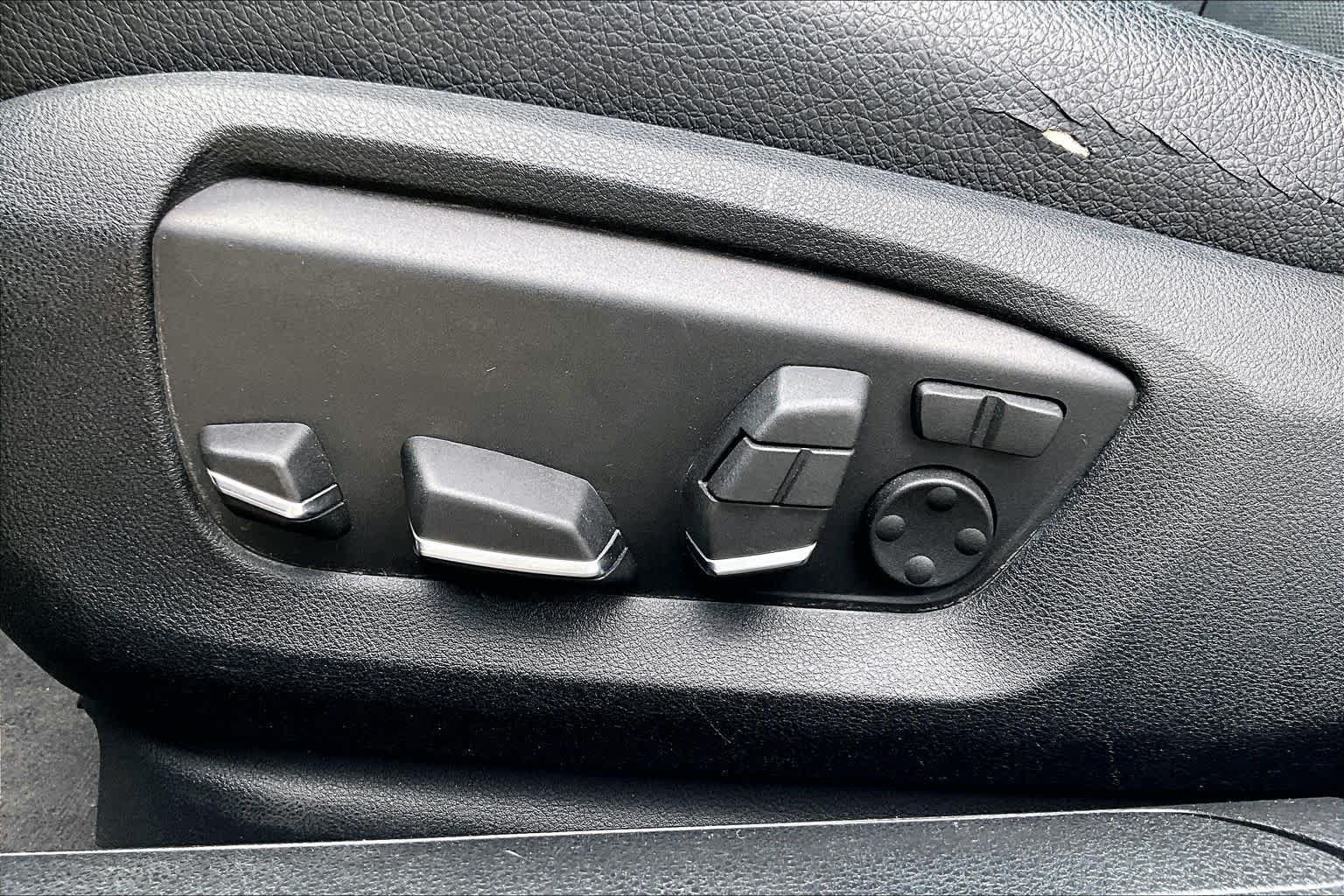 Used 2013 Black Sapphire Metallic BMW 740i image 30