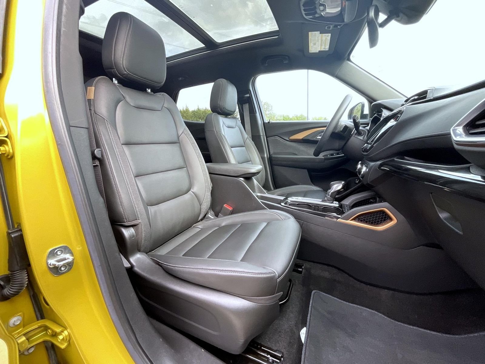 Used 2023 Yellow Chevrolet ACTIV image 16