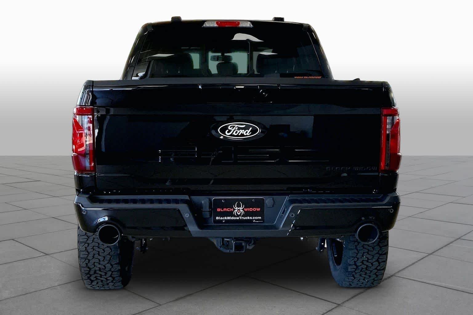 New 2026 Agate Black Metallic Ford XLT image 4