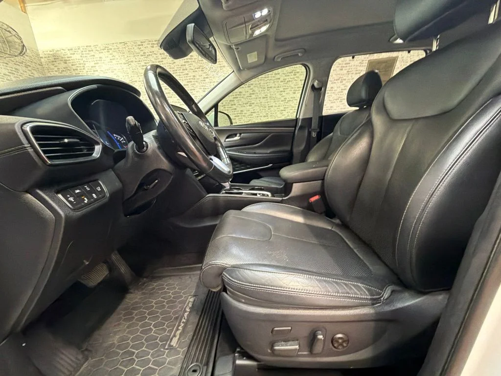 Used 2020 Quartz White Hyundai Limited image 24