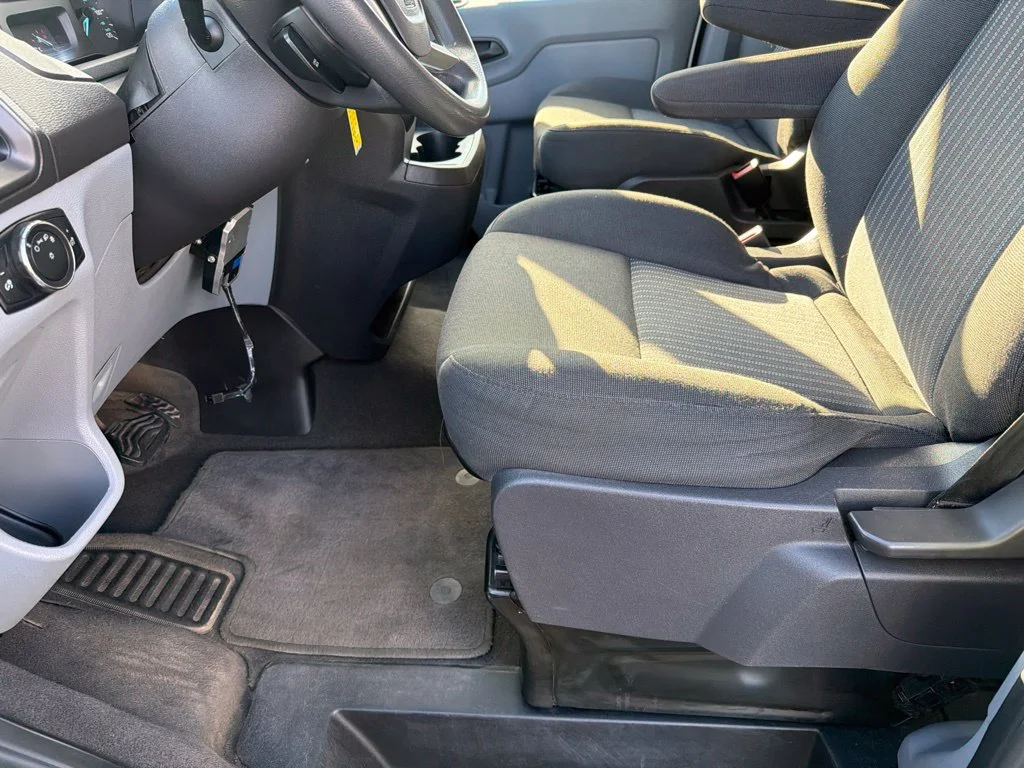 Used 2015 White Ford XLT image 17