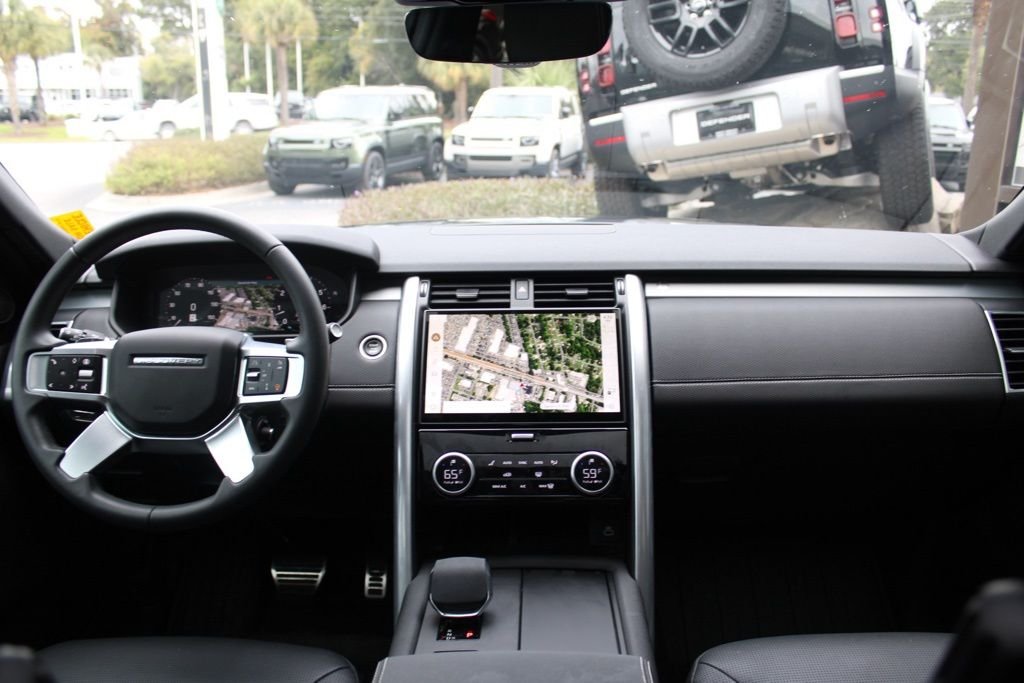 Used 2025 Blue Land Rover Dynamic SE image 29