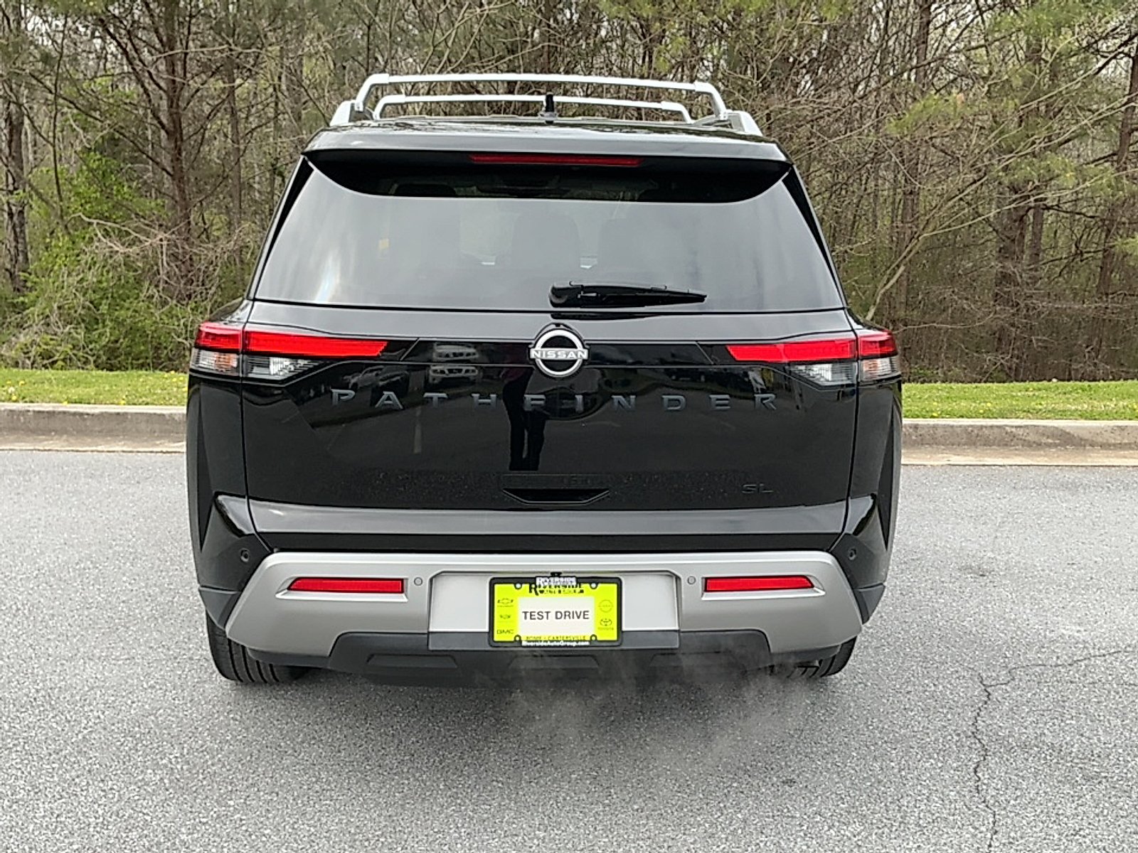 2023 Nissan Pathfinder SL - Photo 19