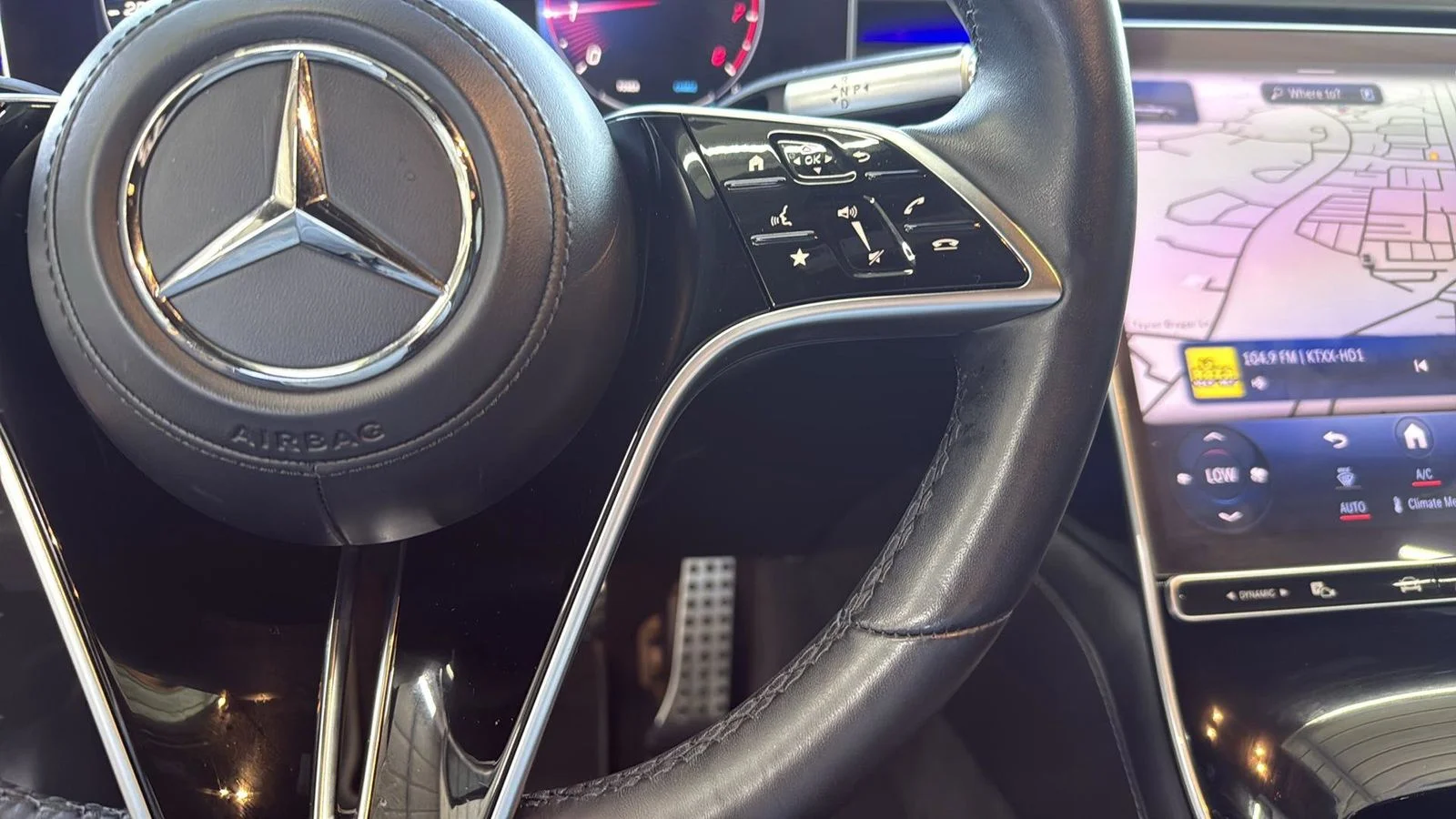 Used 2023  Mercedes-Benz S 500 image 21