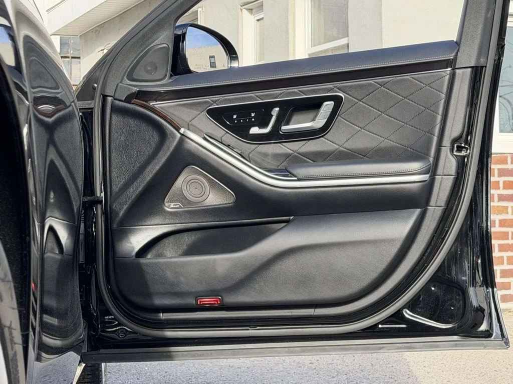 Used 2022  Mercedes-Benz S 500 image 15
